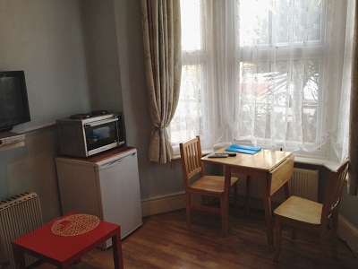 Next Location London is pleased to offer ground floor one bedroom flat to let located in N15.
